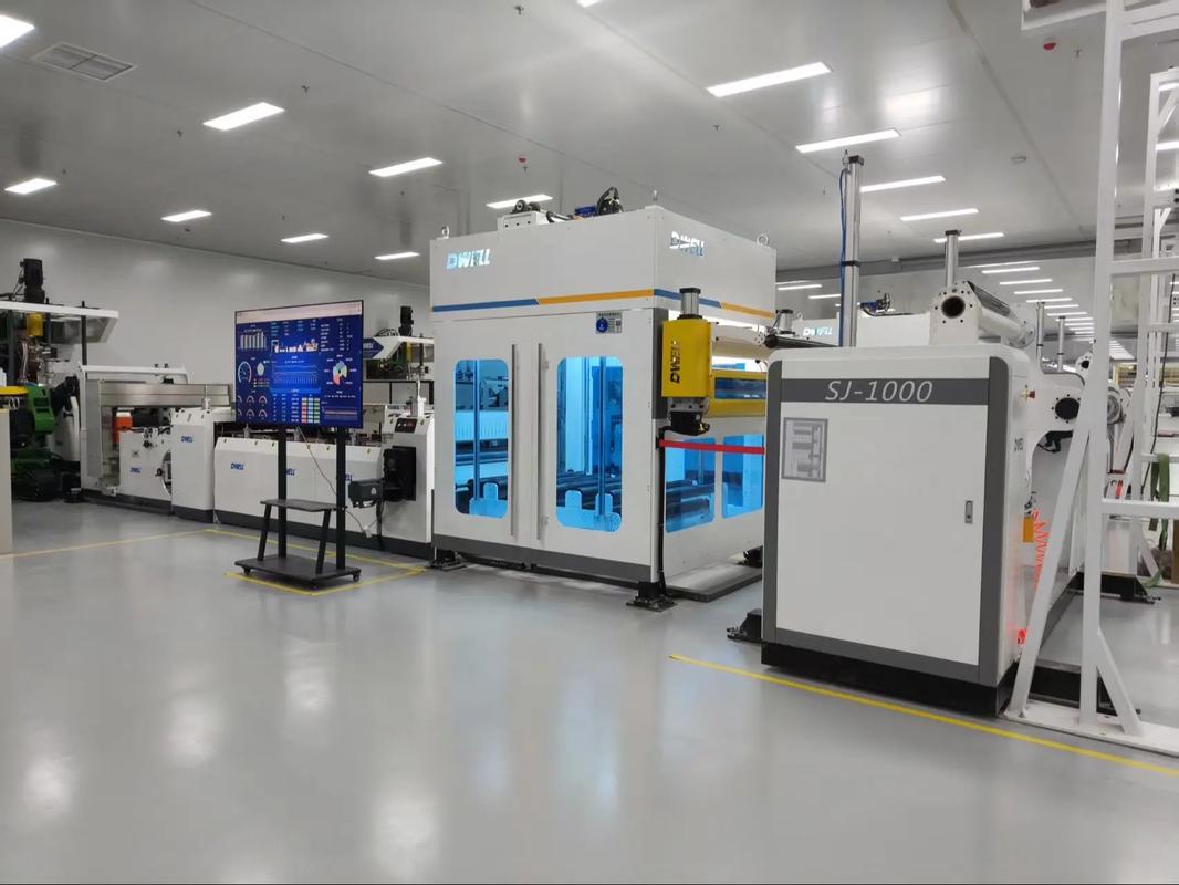 工廠設備裝機現場 杰偉機械熱成型吸塑與擠出生產設備實景展示